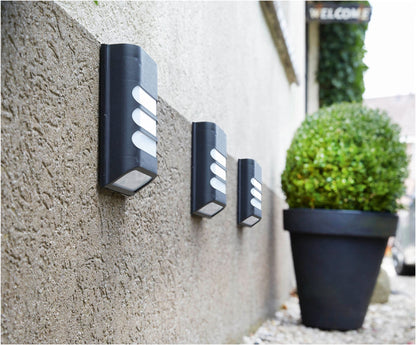 Intelligent Solar LED Garden Wall Light 15 Lumen