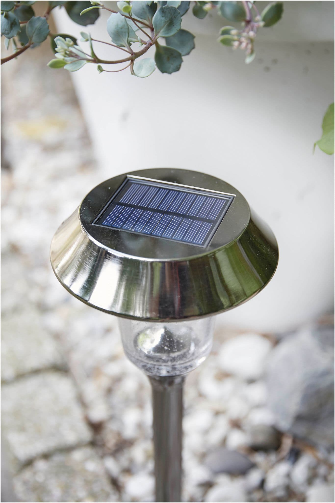 Intelligent Solar LED Garden Spike Light 25 Lumen